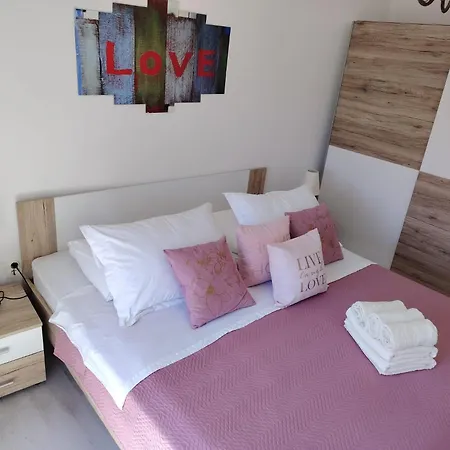 Buzolic 2 Hvar Apartmán